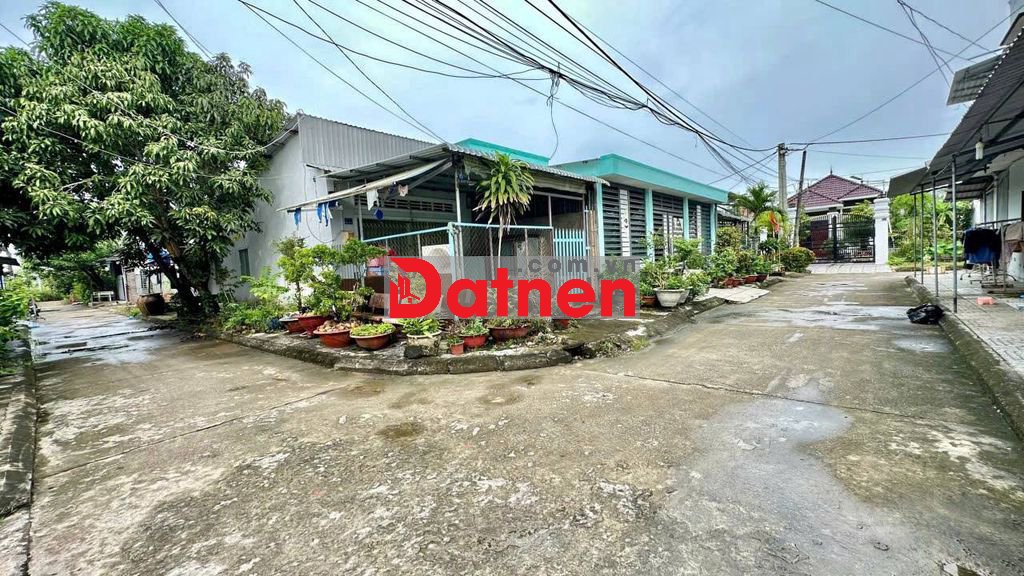 Nền ngon *** ở Thới Tam Thôn-Củ Chi,DT 80m2, giá 1ty100tr. SHR