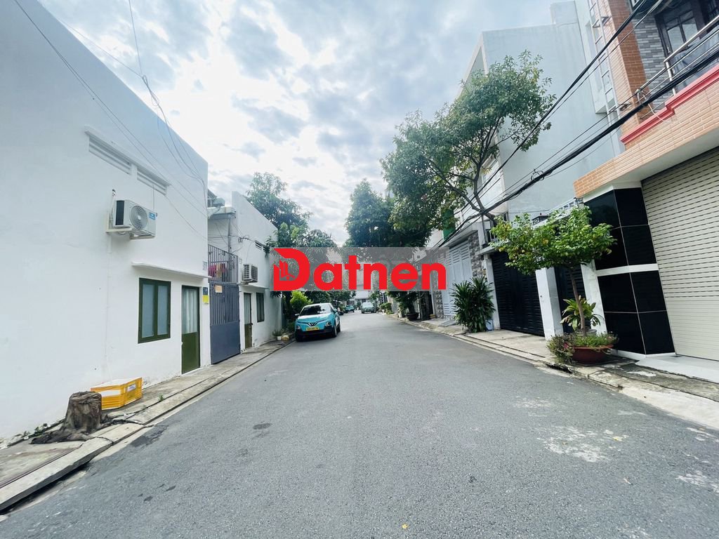 Bán Lô Đất HXH Quốc Lộ 13 ,5x20m giá 8 tỷ TL