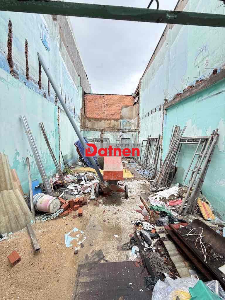 TÂN PHÚ - NGAY ĐẦM SEN - 41M2 - NGANG 4.1 NỞ HẬU - ĐẤT TIỆN MUA XÂY MỚ