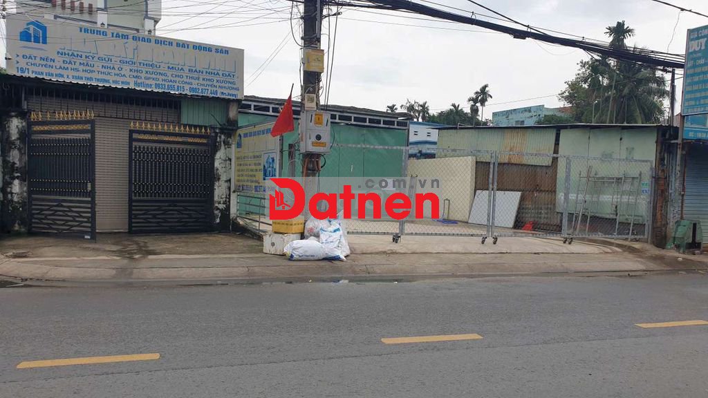 Bán xưởng DT 12x55 mặt tiền Phan Văn Hớn, gần ngã 3 Nguyễn Thị Thử HM