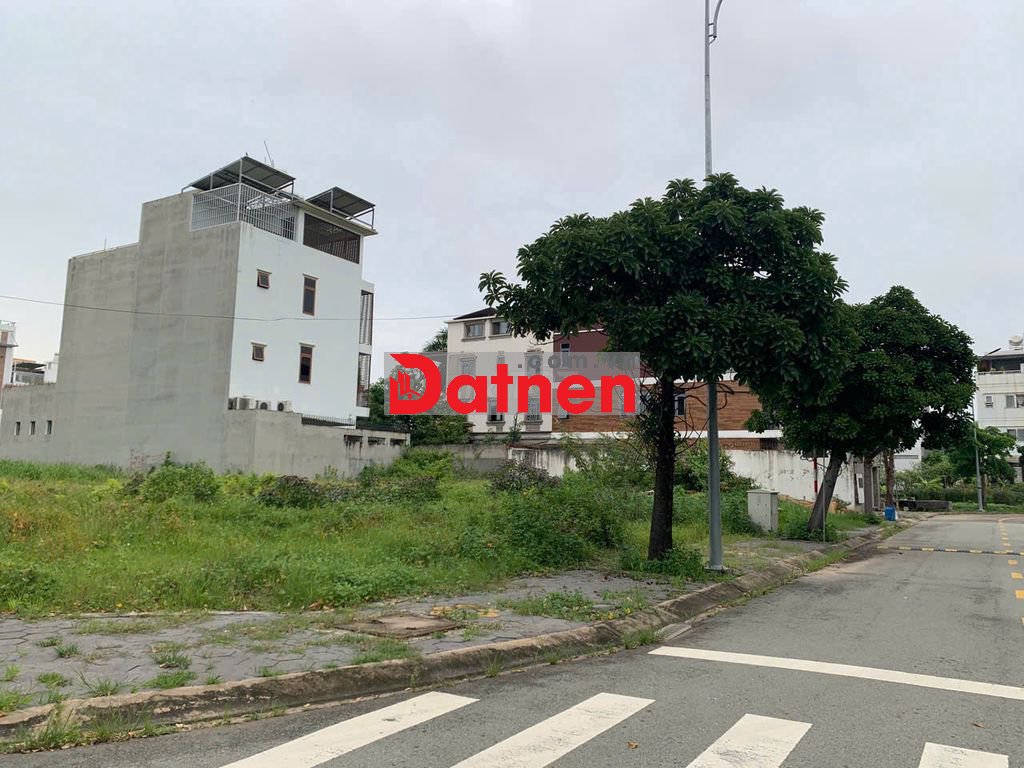 Bán đất biệt thự The Seasons ngay Lotte giá 8.2 tỷ. DT 10x20. Sổ sẵn