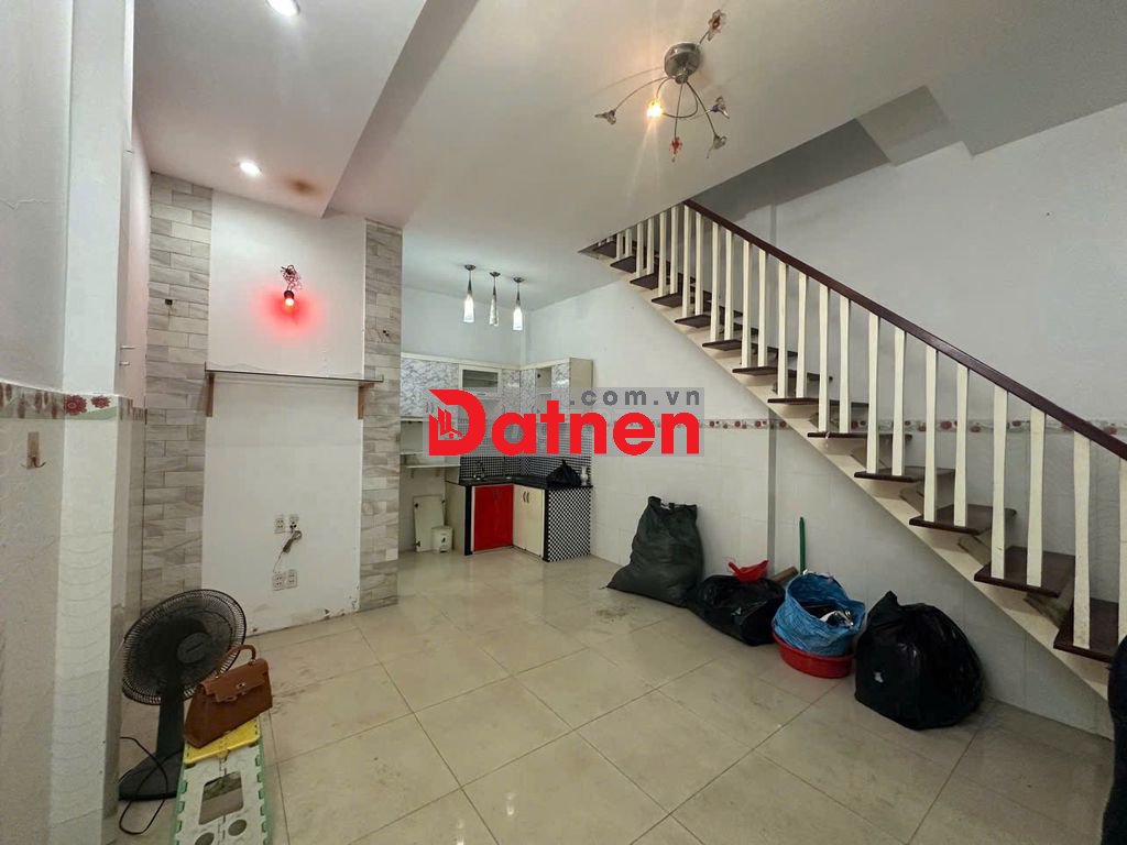 Đất có sổ 1 trệt 1 lầu đường Lê Văn Sỹ