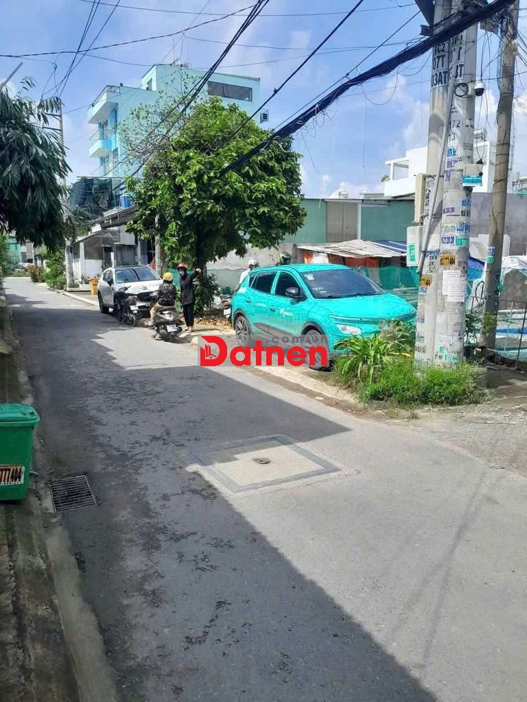 Đất lô góc 2 mặt tiền đường nhựa 6m thông xã Trung Chánh, Hóc Môn