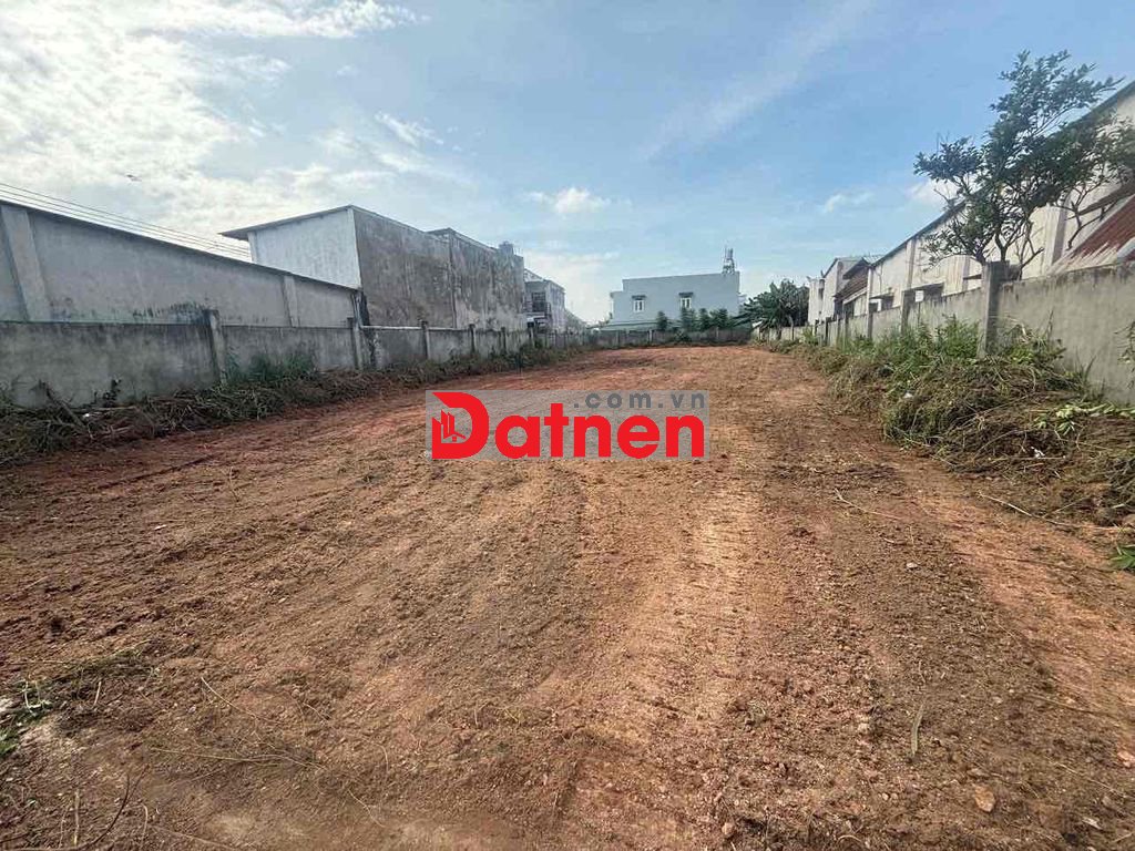 BÁN GẤP LÔ ĐẤT MẶT TIỀN DX11 - TÂN VĨNH HIỆP TÂN UYÊN - GẦN UỶ BAN