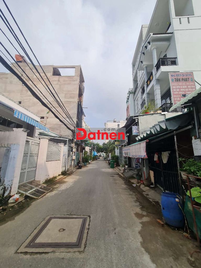 Bán gấp lô đất thổ cư hẻm xe hơi 8m, DT 6x34, CN 205m² giá 17ty9 TL