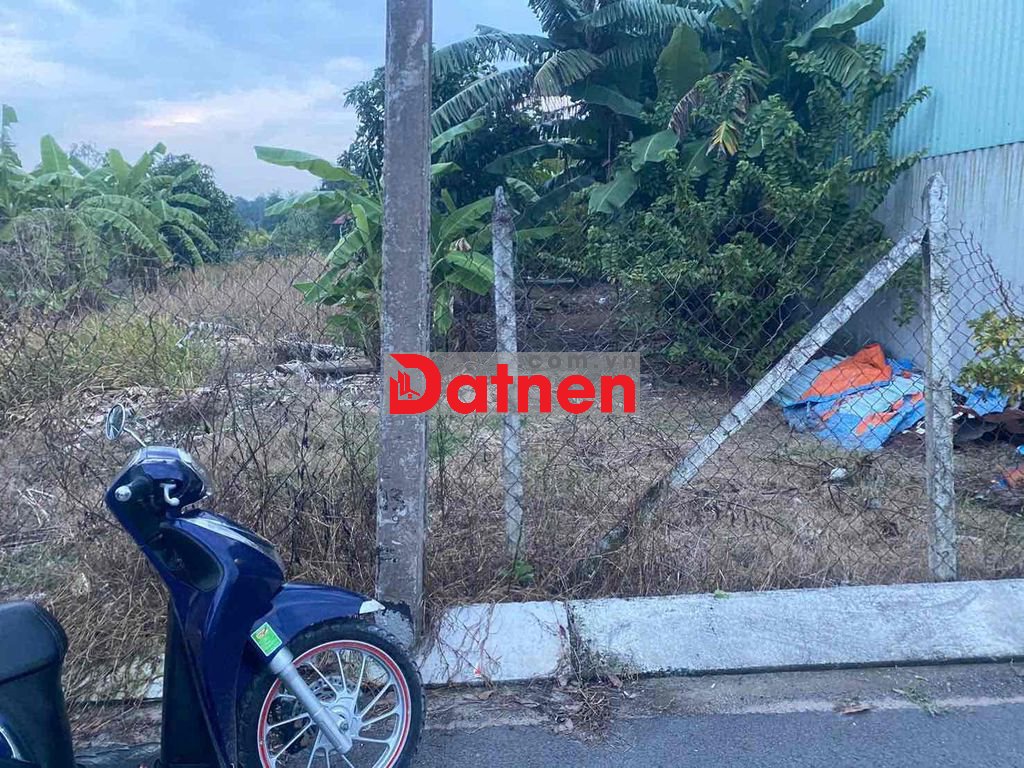 hàng mới toanh mặt tiền nhi bình 9 dt 5x30 giá 2 tỷ 3