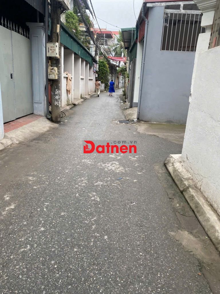 Bán đất Phố Ngô Gia Tự, gần cầu Đuống, 30m2, 4.5 tỷ, sổ đẹp, giá h.iếm