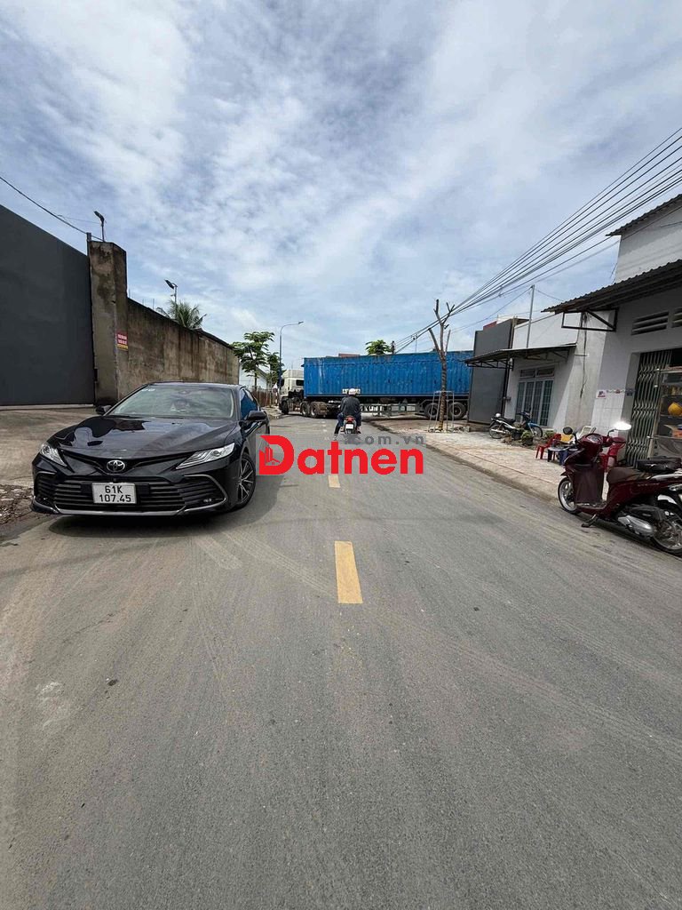 BẤN ĐẤT BÌNH NHÂM (5x22) ĐƯỜNG BÊ TÔNG