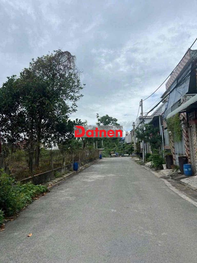 BÁN ĐẤT (5x27) ĐƯỜNG NHỰA THÔNG GẦN NHÀ THỜ LÁI THIÊU