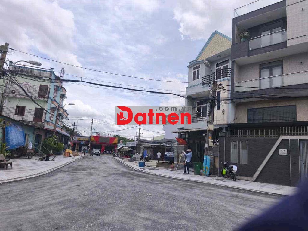 BÁN ĐẤT SAU LƯNG CHỢ QUI ĐỨC - GIÁ 1TỶ BỚT LỘC - 100M2 - SỔ HỒNG RIÊNG