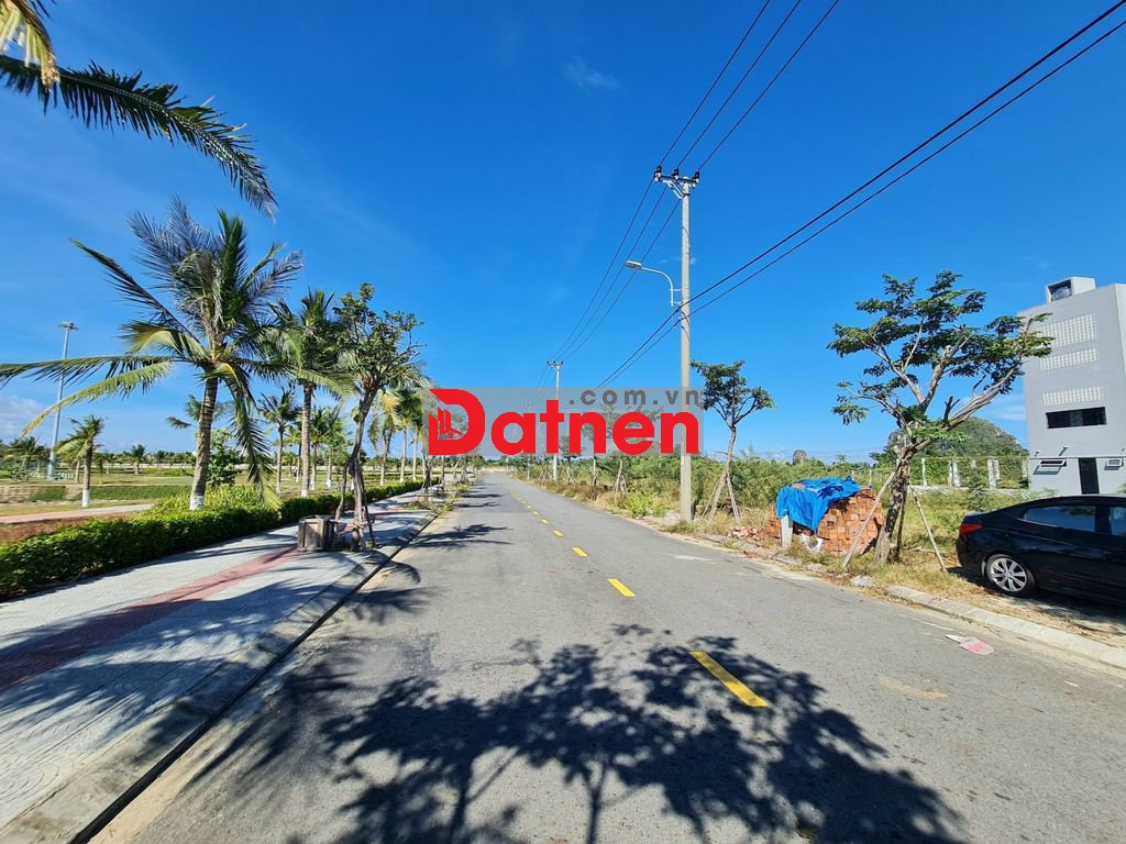Bán lô góc đẹp 259m2 khu Nam Hòa Xuân