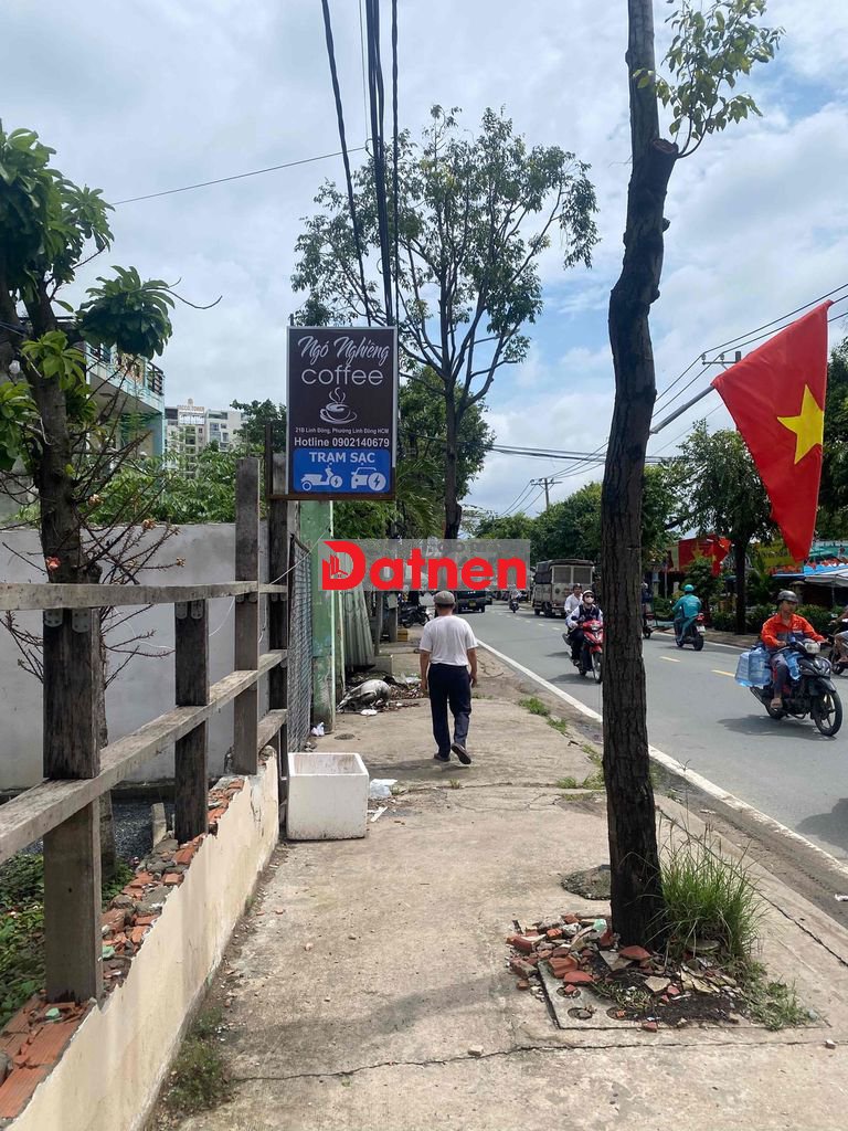 BÁN LÔ ĐẤT MẶT TIỀN TẶNG QUÁN CAFFE
