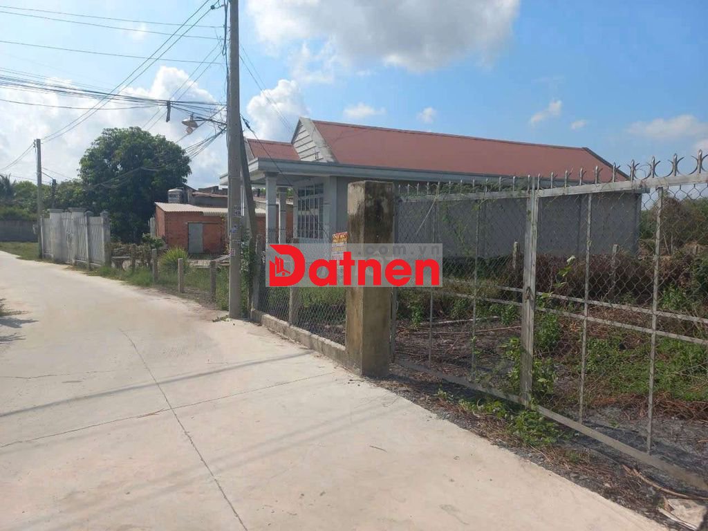 Cần bán đất full thổ cư đất nở hậu ngang đầu 8m đuôi 11m dài 40.18m