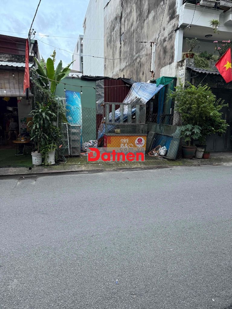 bán lô đất gần trung cư dt rộng