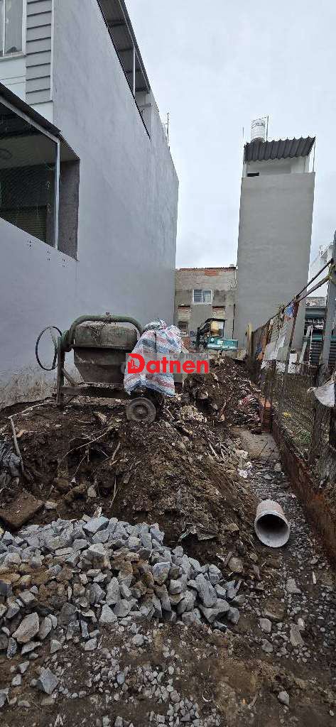 ĐẤT TRỐNG HẺM XE HƠI KHU Y TẾ KỸ THUẬT - NGAY SAU LƯN TÊN LỬA - 5x19