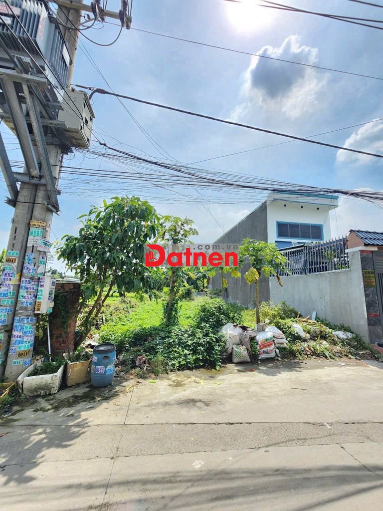 Ngột bank bán gấp lô đất Bùi Thị Xuân, P.Tân Bình Dĩ An 82m2 -1,12 tỷ