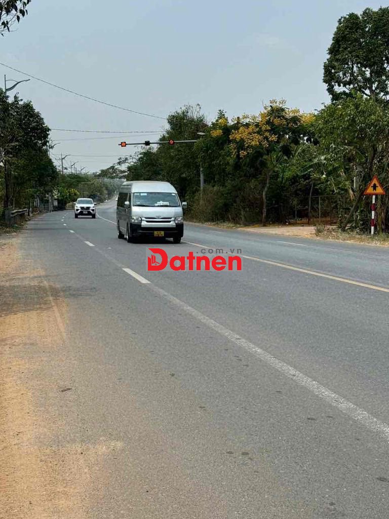 Cần bán gấp mặt tiền đường Lê Trọng Tấn , Bà Rịa giá chủ ngộp lh em.