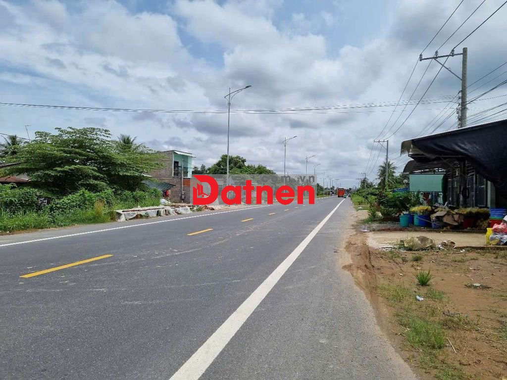 BÁN ĐẤT MẶT TIỀN ĐƯỜNG DẪN CAO TỐC