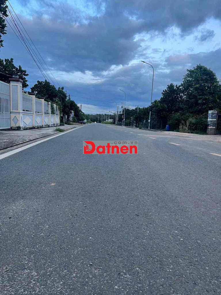 Cần bán đất đường Huỳnh Văn Bánh