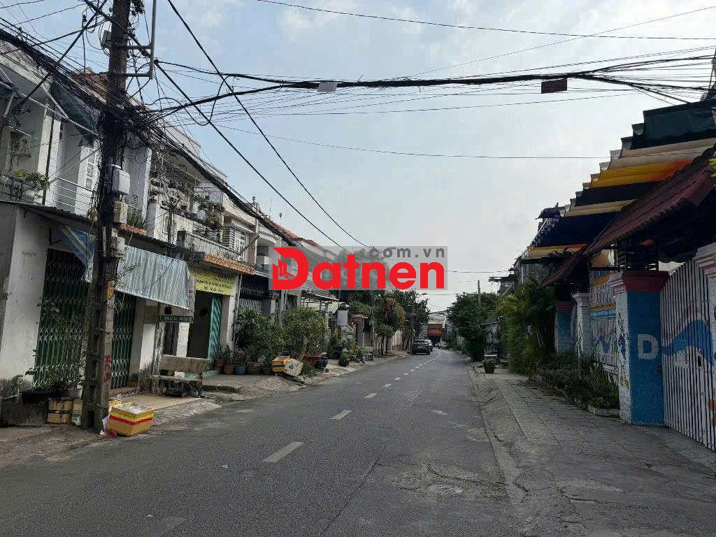 Nhà c4 mt đường thông đ  11,9 tỷ dt: 6,28 x 19,75