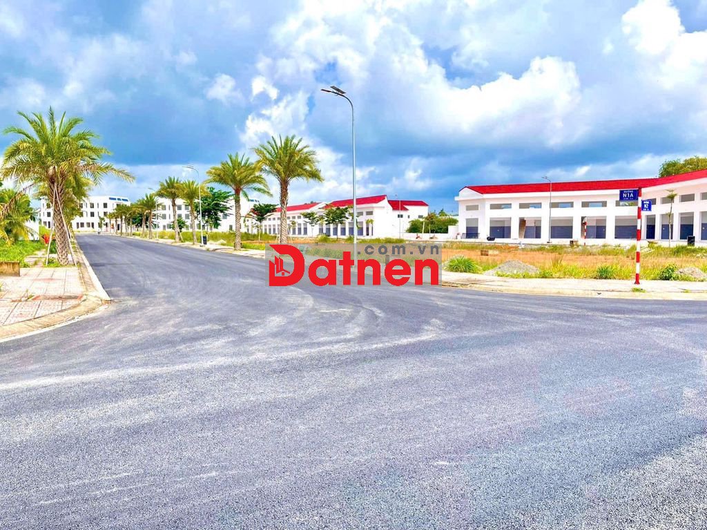 Bán Lô Đất Ngay VSIP 3 Nhà Máy Lego. Mặt Tiền 741. Có Sổ Sẵn