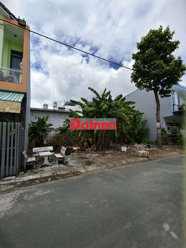 2 miếng đất nối liền gần chợ sao mai bình khánh