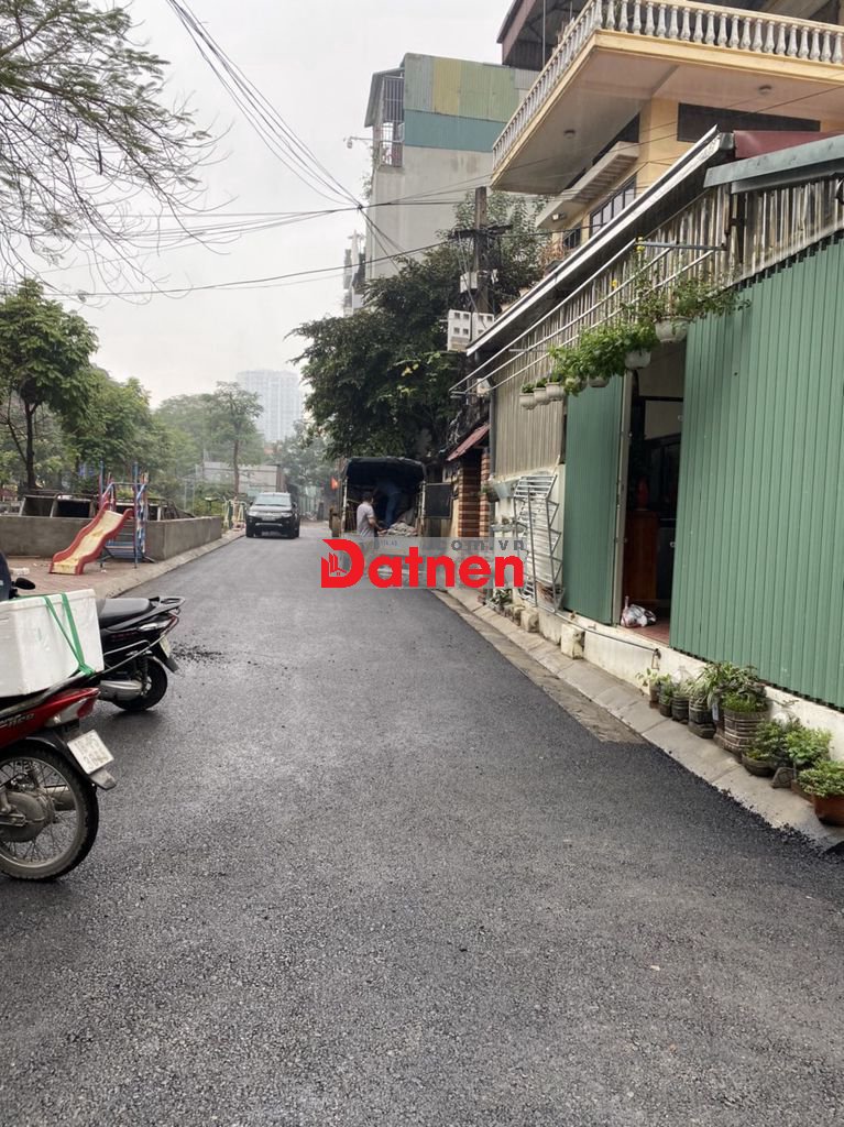 Bán nhà đất 279 Đội Cấn, đường ô tô tải, sổ đỏ chính chủ, giá hợp lý