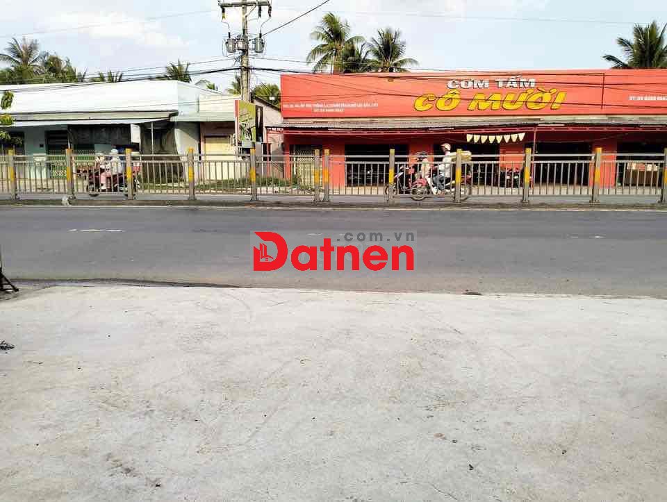 Bán đất mặt tiền quốc lộ 60.giữa cầu cái cấm va bùng binh  cầu  Hàm Lu