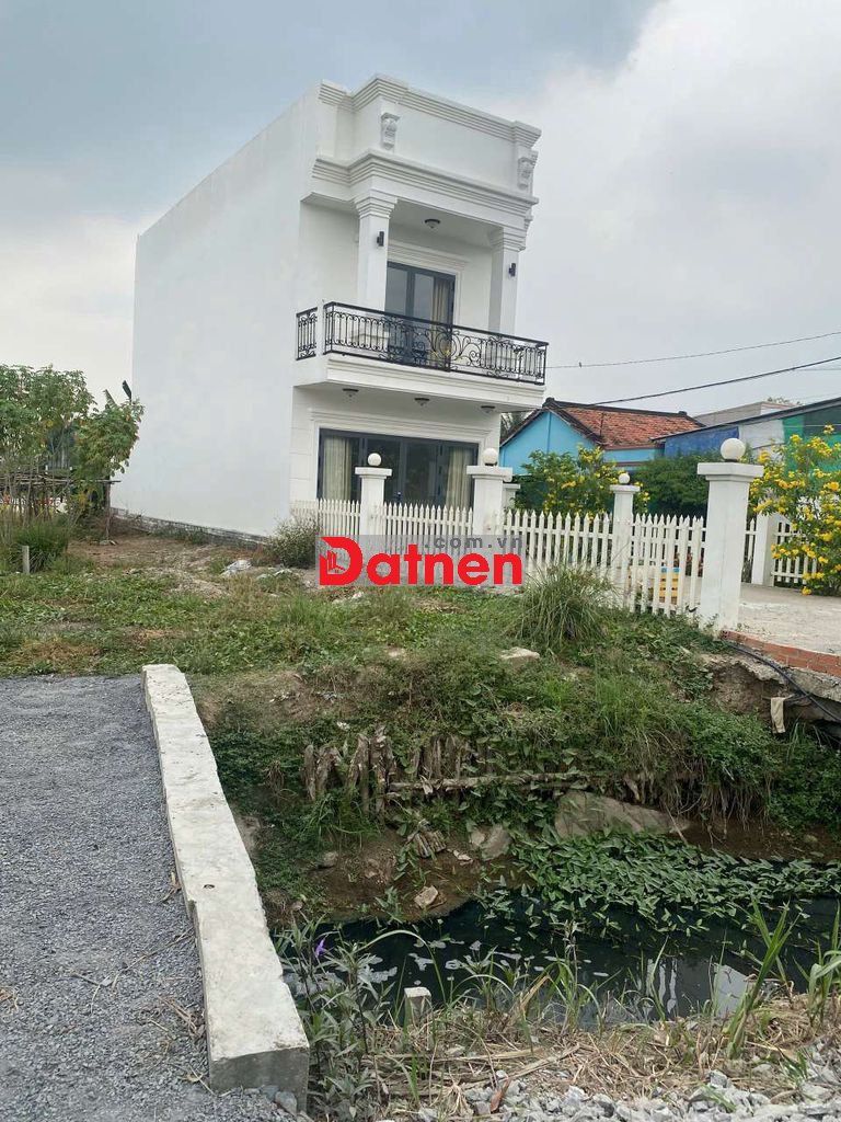 Bán nền đất 172m2 thổ cư gần Đoàn Nguyên Tuấn