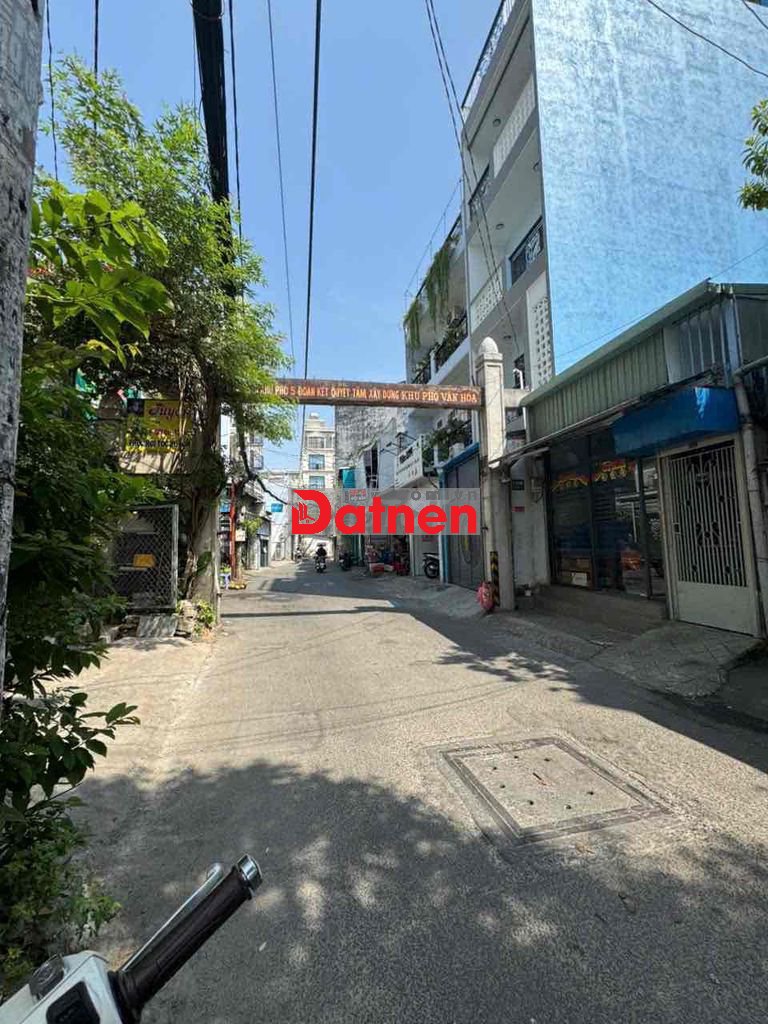 BÁN ĐẤT mặt tiền TẶNG NHÀ 3 Phòng NGỦ - 2 Tầng Mặt Tiền