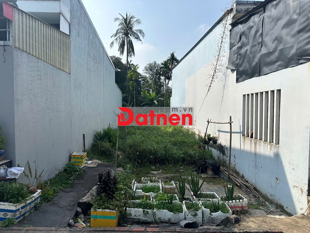 5x18,5=93m2 đất thổ cư, khu dân cư đường 6m ngay sát bờbao Sông SàiGòn