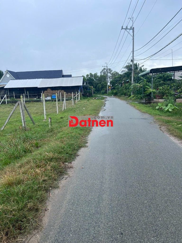 Giảm giá lô đất MT đường nhựa, 470m2, có 300m thổ cư