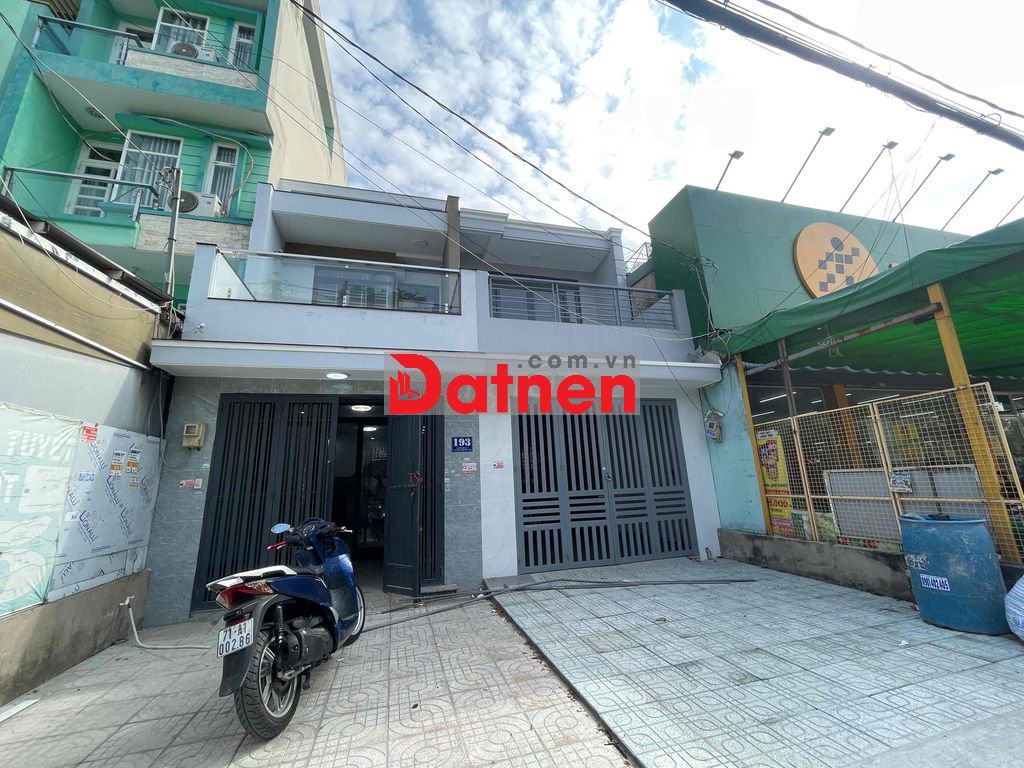 Nhà MTKD sát chợ dt 88m2 nhà 1 lầu vỉa hè 5m giá 7.55 tỷ