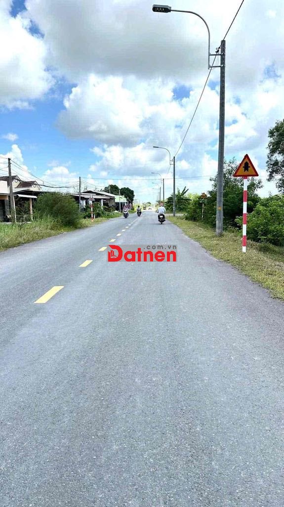 Bán đất 5742m2 sổ hồng riêng Giá 1,9 triệu /m2 gần Dự Án Vinhomes