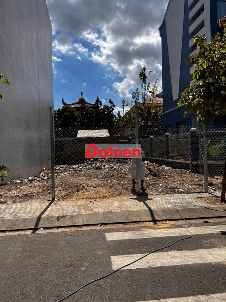 238,6m đất đường nhựa 10m p10 tân bình cần bán