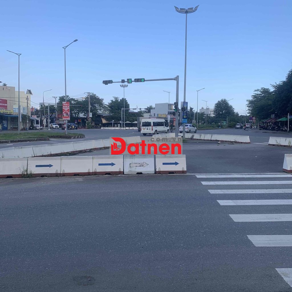 chào bán lô đat tiềm năng đường 30m ngay trung tâm sạch đẹp ***