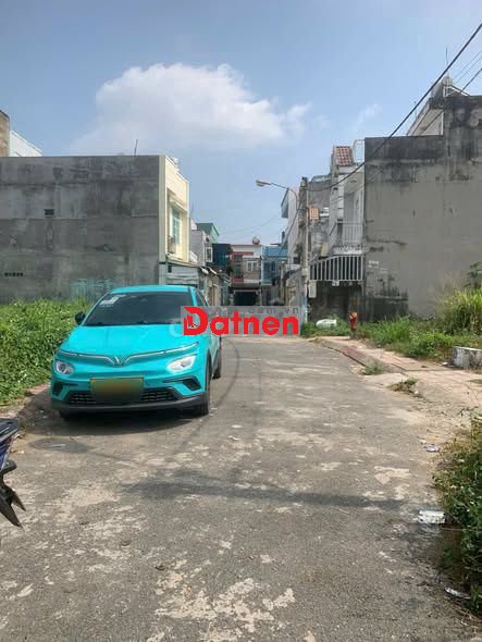 Bán đất ngay UBND P. Long Trường, hẻm xe hơi giá 4,4 tỷ/94m2 (5x19)