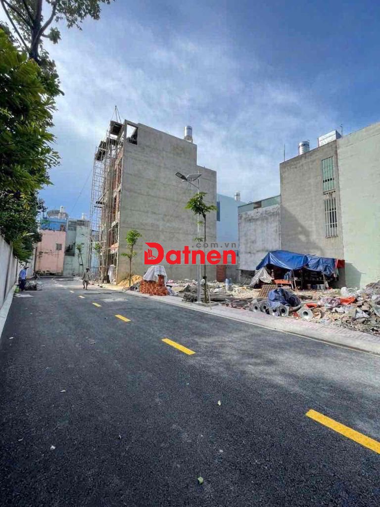 BÁN 3 LÔ ĐẤT THỔ CƯ SHR CHỜ 1 THÁNG RA SỔ CÔNG CHỨNG HẼM 8M CÓ VĨA HÈ