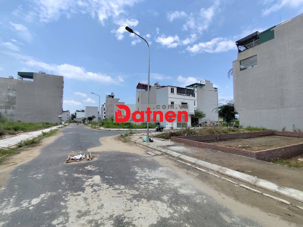 Bán 193m2 đất phù hợp xây Nhà nghỉ, căn hộ mini cho thuê phố Kim Ngưu