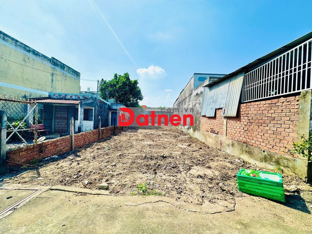 ĐẤT 170M2_MẶT TIỀN NHỰA SẦM UẤT GẦN CHỢ HÓC MÔN_ LÀM KHO XƯỞNG QUÁ ĐẸP