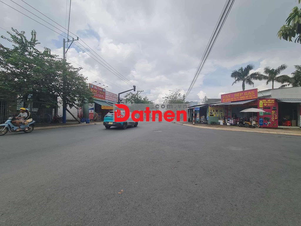 Đất SHR Gần Ngã Tư Chiêu Liêu , Dĩ An , 240m2 , ngang 10m , giá rẻ