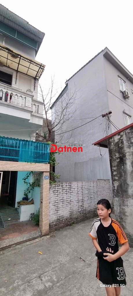 6.35 tỷ mảnh 62m2 trong đê Yên Nghĩa, cách bãi gửi xe 5m