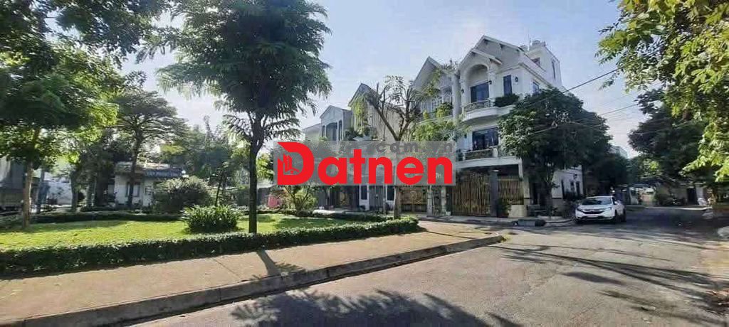 Lô đất đẹp 14,7m x 18,5m. Góc 2MT View Công Viên Khu VIP TCH 08