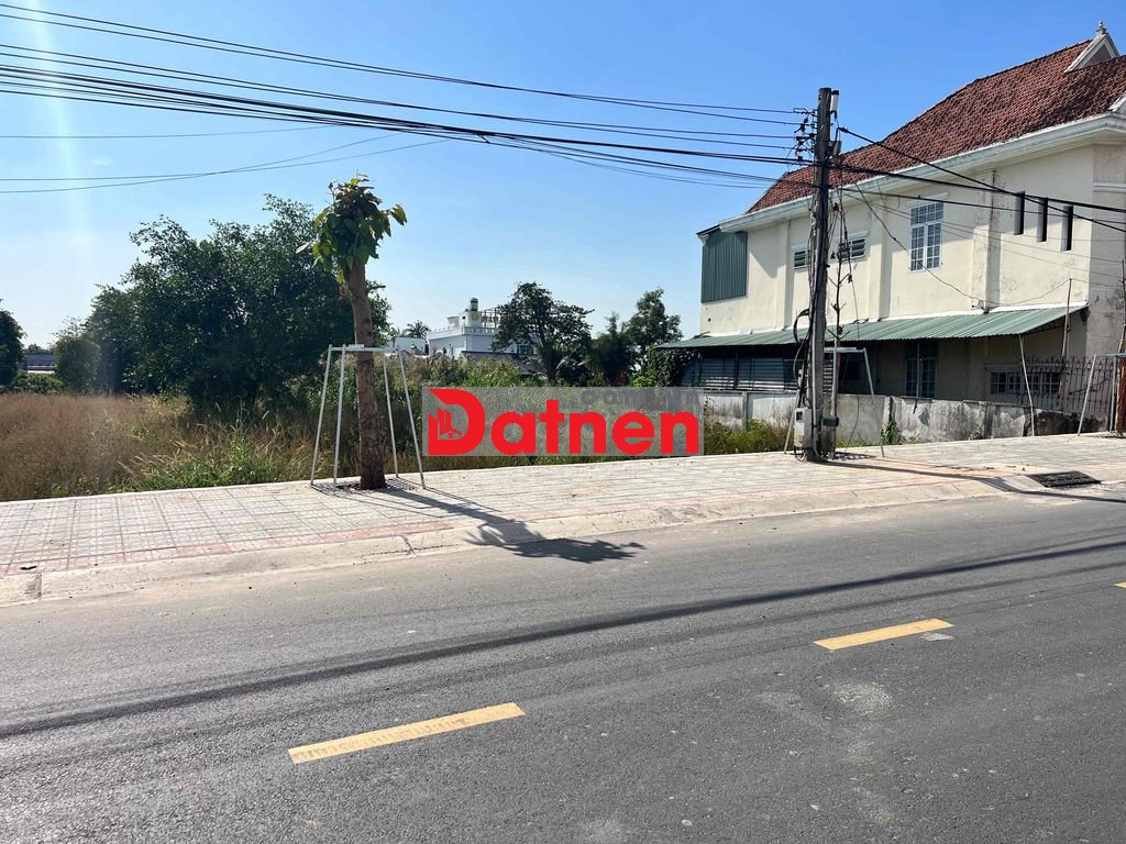 Cần Chuyển nhượng 396m2 đất ở , Sổ Hồng riêng mặt tiền đường nhựa 7m