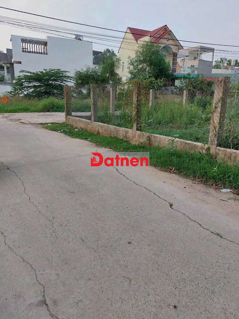 Bán lô đất ngay bệnh viện Tỉnh Bình Dương cũ. Dt 6x23=142