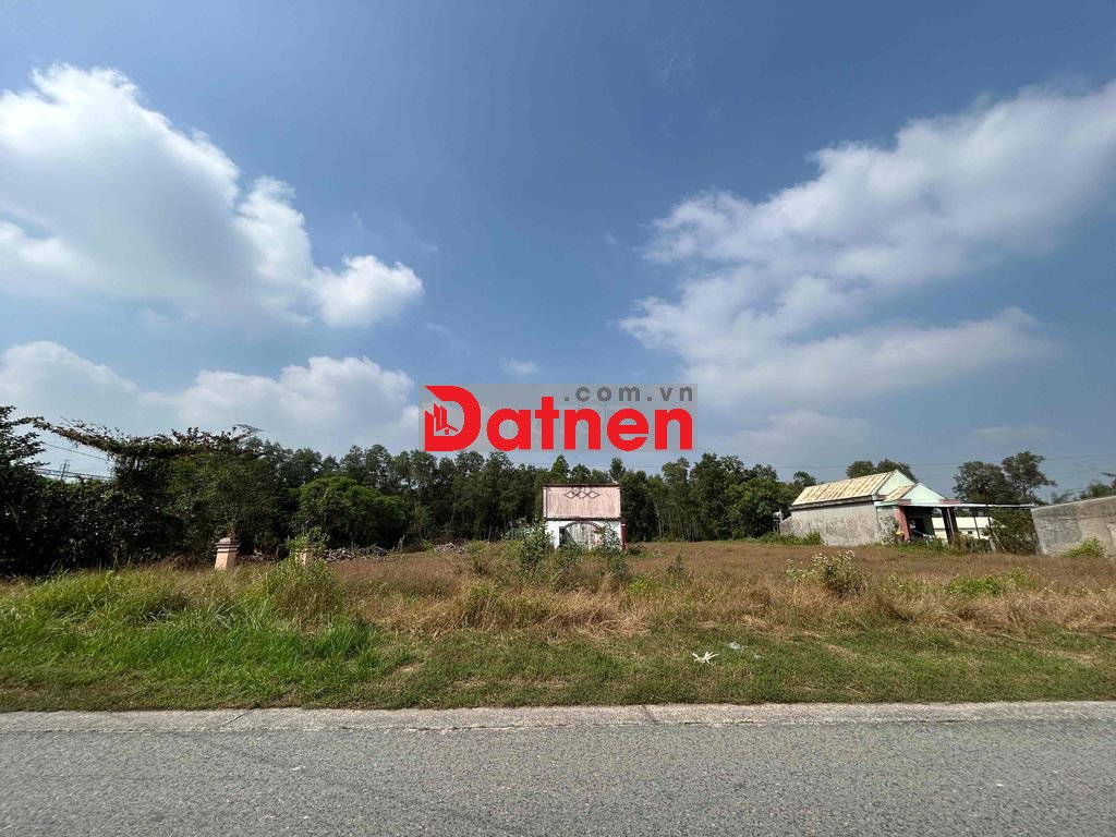 Đất vườn mặt tiền - diện tích lớn - gần KDL Bò Cạp Vàng