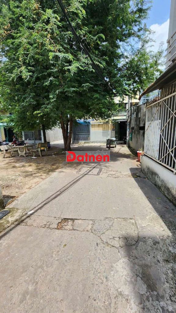 Cần Bán gấp lô dất P .TTN Q12. DT 5 x14,5 hẻm xe hơi .thổ Cư.