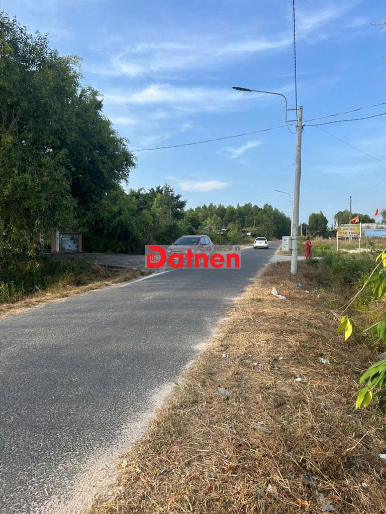 Bán 15m x 40m đất ODT Mặt tiền Cù Chính Lan, LaGi giá rẻ nhất 133