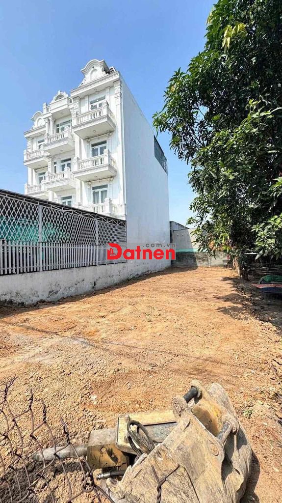Đất 200m2(ngang 7,5m) gần BigC Go ,Đông Hoà,TP Dĩ An