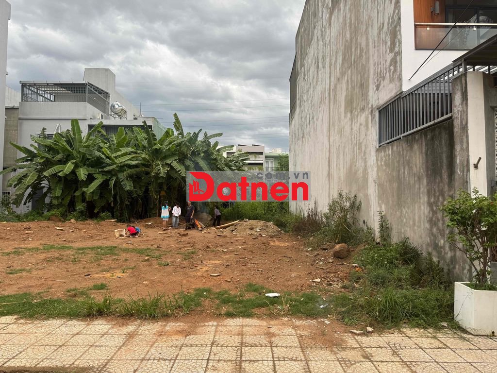 Đất chính chủ - Vũ Đình Liên, Hoà Xuân